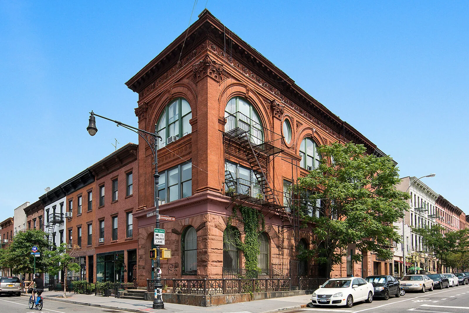 Commercial Roofing in Greenpoint, Brooklyn, NY